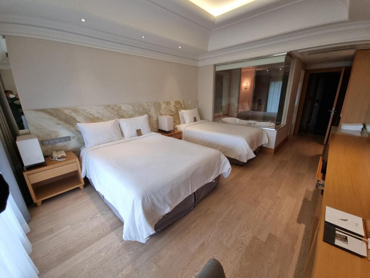 Pinegrove Hotel Gimhae Dış mekan fotoğraf